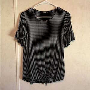 American Eagle Outfitters Black and White Striped Women's Top
